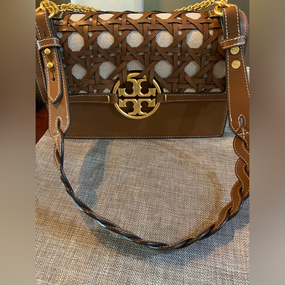 Tory Burch Miller Basketweave shoulder bag Near perfect condition